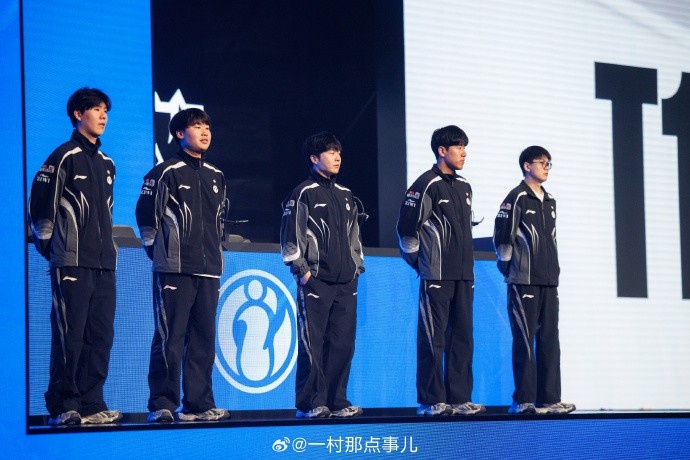 摄影师一村发布S15入围赛返图:2025.10.14 Day1